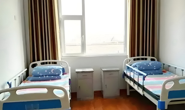 河南一公安局长收受贿赂为涉黄赌毒场所当保护伞